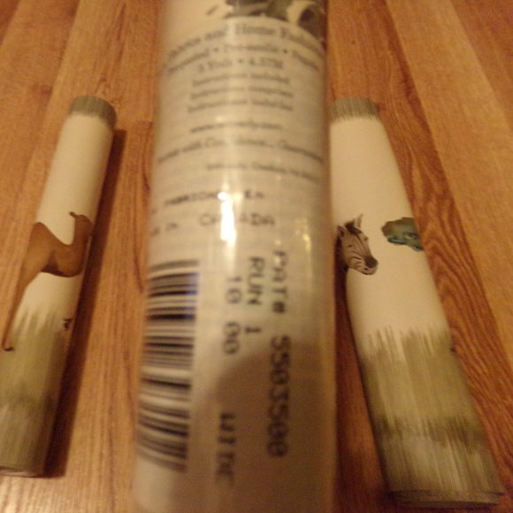 African Safari Animals Tiger Elephant Giraffe Green Grass Cream Wallpaper Border - Picture 4 of 15